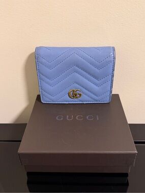 Gucci GG Marmont Small Bi-fold Chevron Leather Wallet in Light Blue authentic